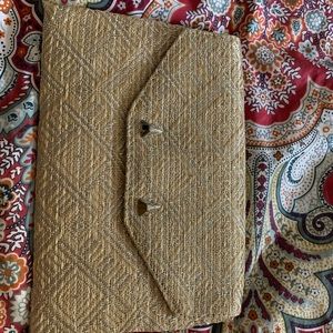 Woven clutch